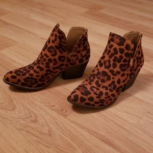 Liliana Olivie-1 Style Size 10 Leopard Bootie